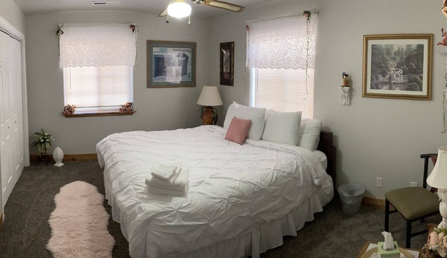Zion’s South Hideaway Grecian Room