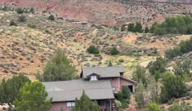 Zion/Springdale: Entire Home & Adjoining Casita