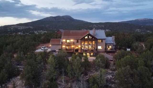 Zion Views- Kolob Cabin + Resort Access