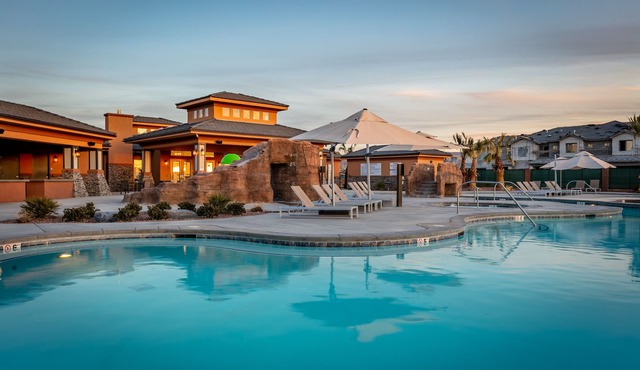 Zion Village Retreat *POOL is OPEN *PORCH VIEWS, SLEEPS 11