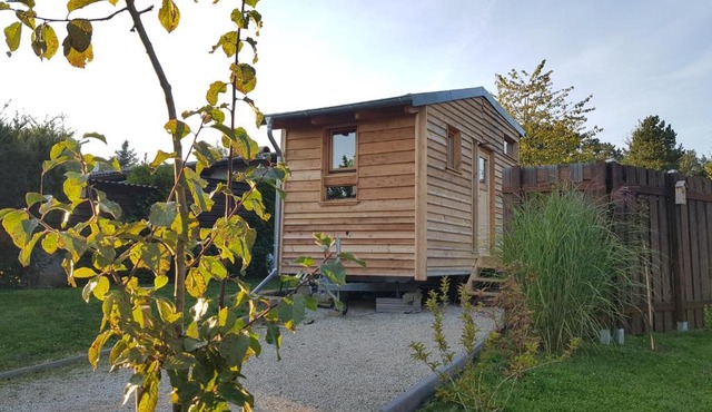 Zirbenholz Tiny House "Waldhauszeit" am See in Mücke