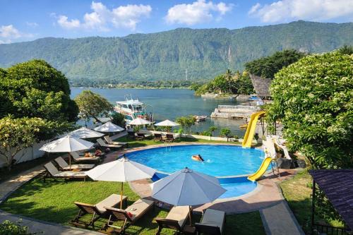 Zoé’s Paradise Waterfront Hotel