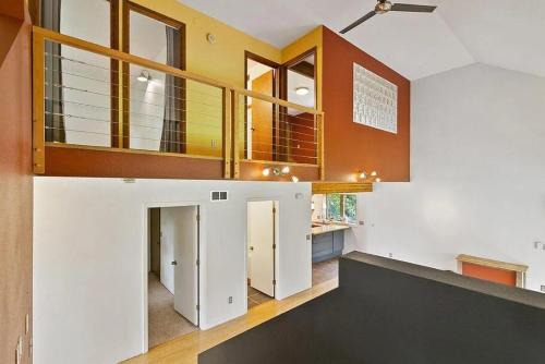 Zoo Town House with Sauna