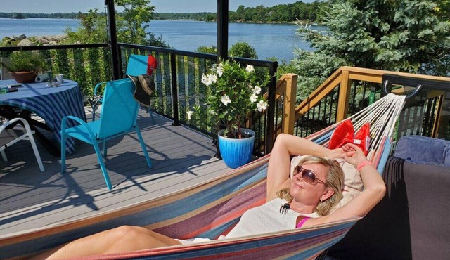 ZuKaLand Lakehouse|Rooftop Terrace|Optional Cedar WoodFired Cedar Hot Tub & Sauna