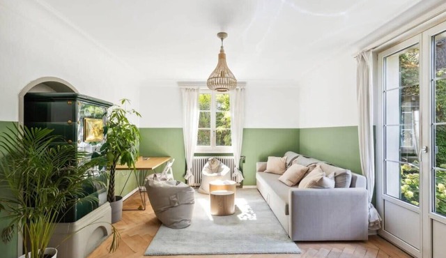 Zurich Adventure Awaits: Charming Central Home