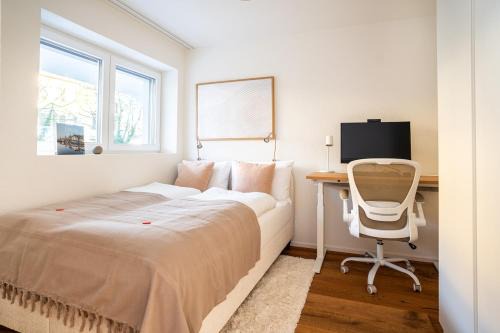 Zurich Furnished Business Apartments - Airport, Hallenstadion, Parking, Ergonomic Workspace
