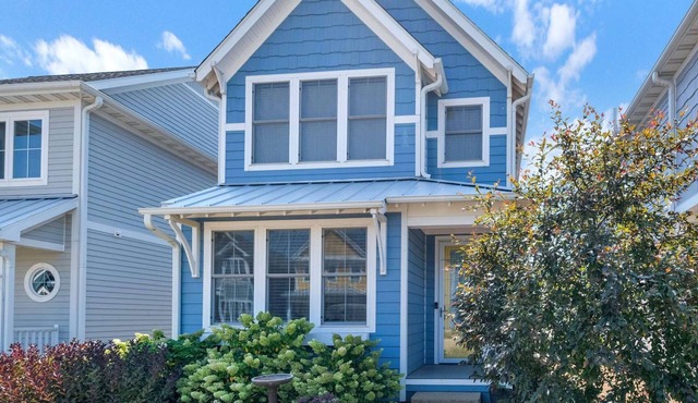 Zuzu's Petals 3 bed 4 bath
