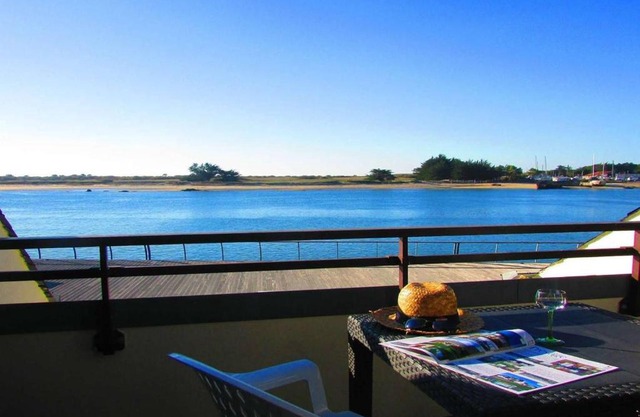 Étel Pièce Personnes 