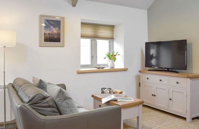 1 bedroom accommodation in Valast Hill, near Stackpole