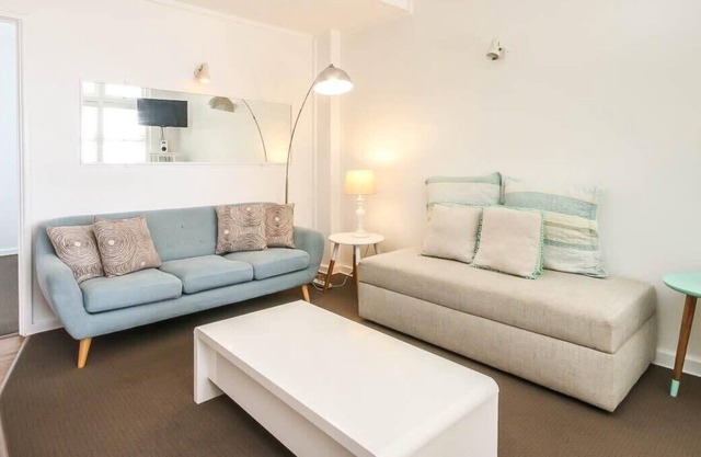 1 Bedroom Funky Beach Apartment Steps To The Beach