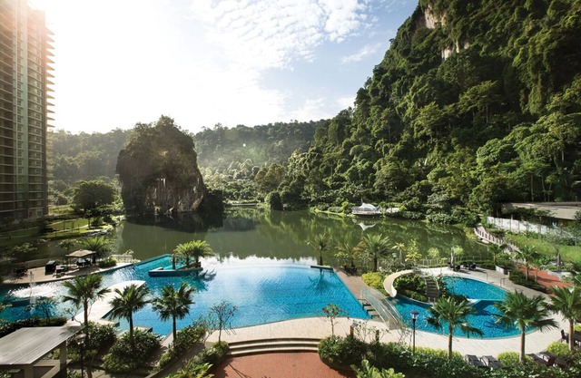 1 Bedroom Lakeview Suite #1