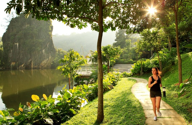 1 Bedroom Lakeview Suite #2