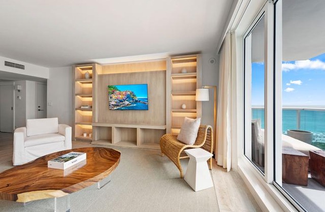 1 bedroom Ocean View located at 1 Hotel and Homes South Beach -906