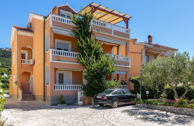 1 bedroom stunning apartment in Barbat na Rabu