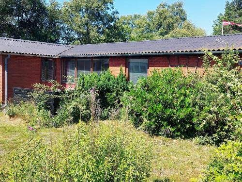 10 person holiday home in Ålbæk