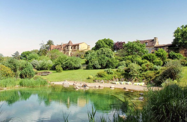 Bedrooms Furnished Garden 