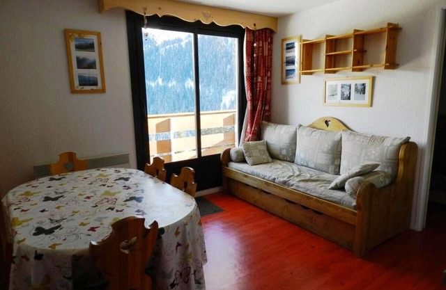 Ski Slopes Locker Les Laux 