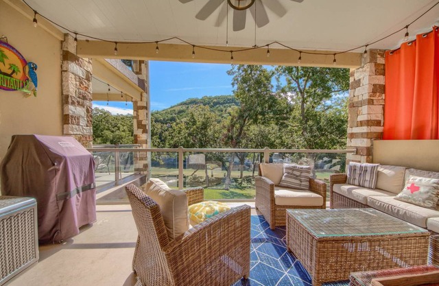 112 m² Condo ∙ 2 bedrooms ∙ 4 guests