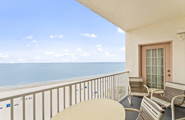 112 m² Condo ∙ 2 bedrooms ∙ 6 guests