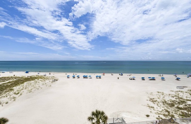 112 m² Condo ∙ 2 bedrooms ∙ 6 guests