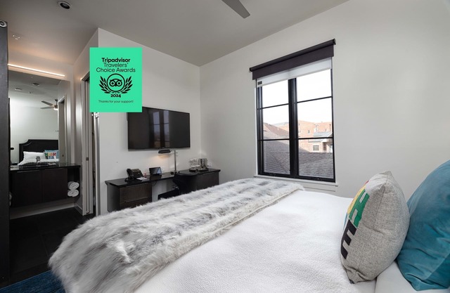 121 Hotel by AvantStay | Chic & Modern Deluxe Suite In Ideal Nashville Location!