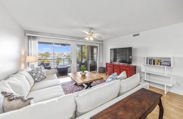 121 m² Condo ∙ 2 bedrooms ∙ 8 guests