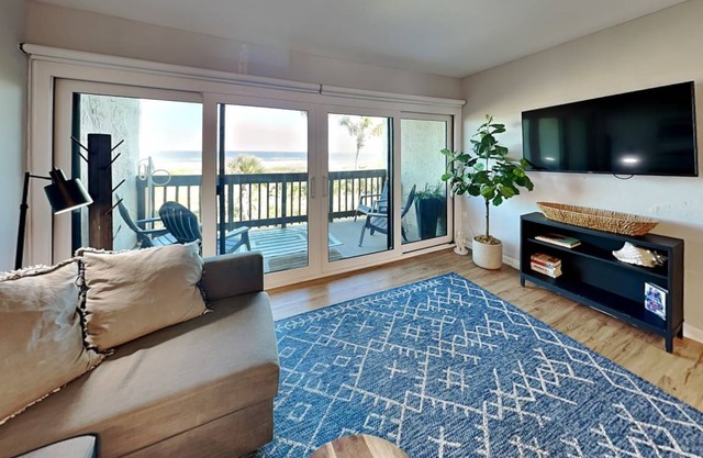 121 m² Condo ∙ 2 bedrooms ∙ 6 guests