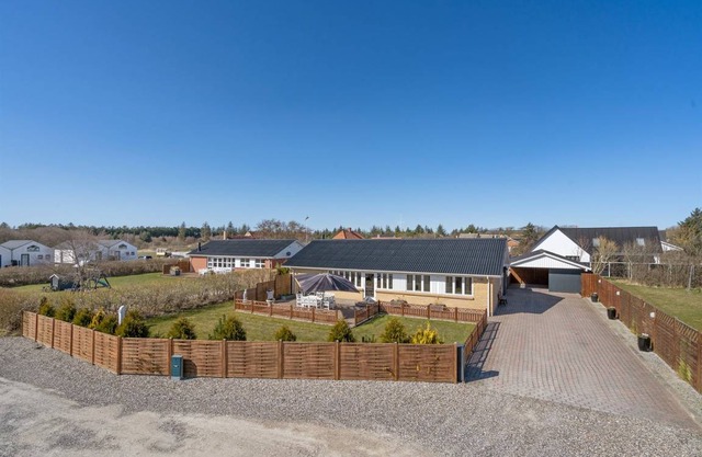 145 m² House ∙ 4 bedrooms ∙ 8 guests