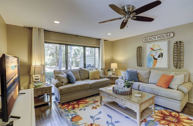 178 Greens- Short Walk to the Pool and Beach!