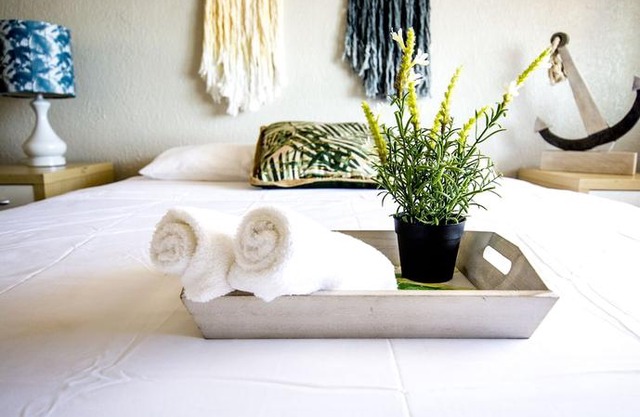 2 Bdr - Beachfront Apartment