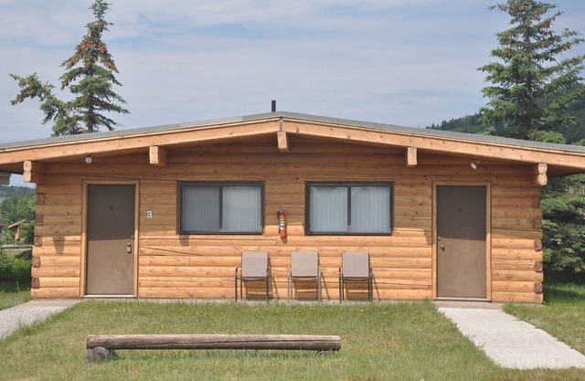 2 Bdrm/1 Bath Cabin With Full Kitchen and Amazing Teton Views