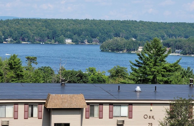 2 bed/2bathroom condo w/pool - 5 min to Weirs Beach, Lake Winnipesaukee