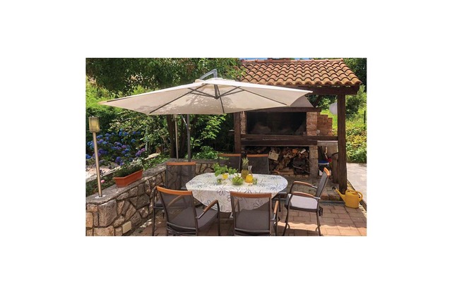 2 bedroom accommodation in Viskovo