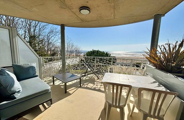 2-bedroom apartment, balcony, beach access, pool, parking, pets allowed - La Tranche-sur-Mer