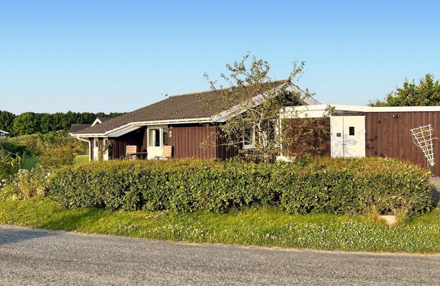 2 bedroom nice home in Juelsminde