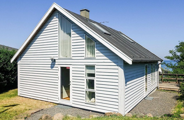 2 bedroom pet friendly home in Allinge