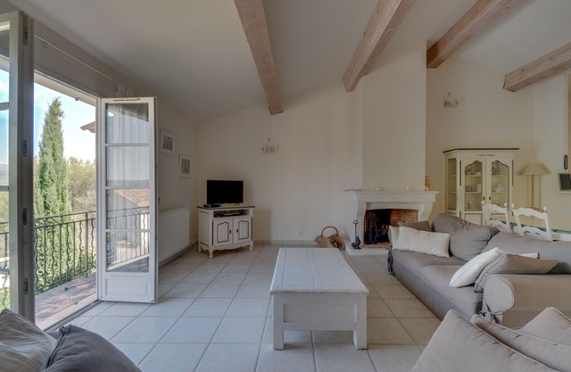 2 BEDROOM TOWNHOUSE WITH GARDEN (N°566)