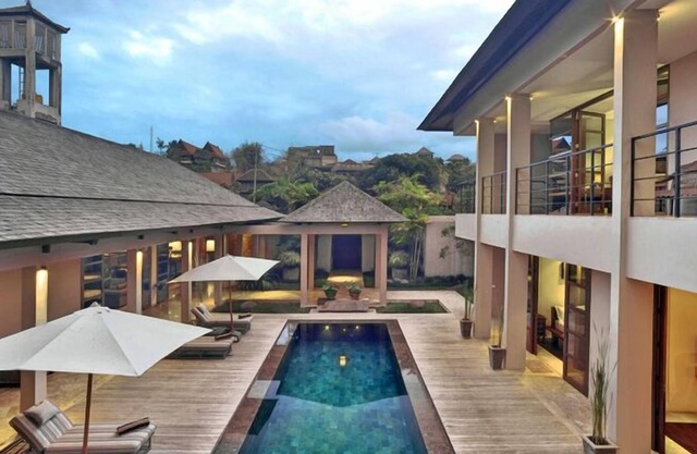 2 Bedrooms, stay at 4 Bedroom Jimbaran Luxury Villa, Exclusive Use!