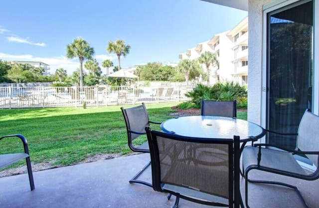 2 BR/2 BA-Pool Side-High Pointe Beach Resort -1st Floor - Beach Service INCLUDED