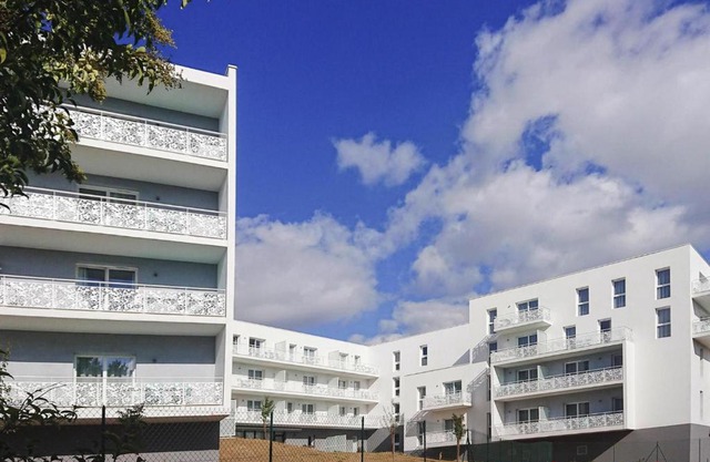 2-room flat in the residence Les Coteaux de Jonzac with balcony