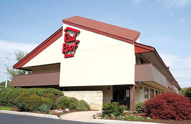 2-Star Hotel ∙ Red Roof Inn Detroit - Farmington Hills