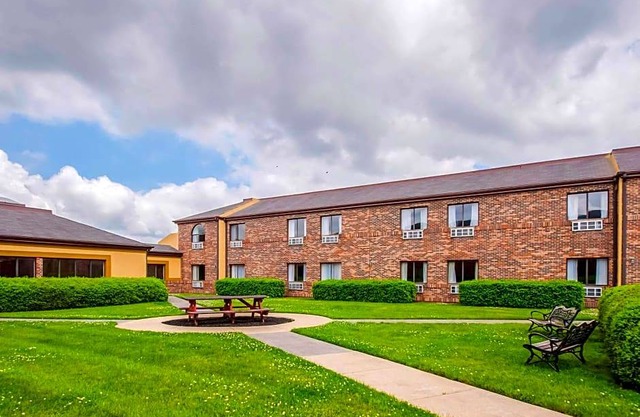 2-Star Hotel ∙ Quality Inn Salisbury