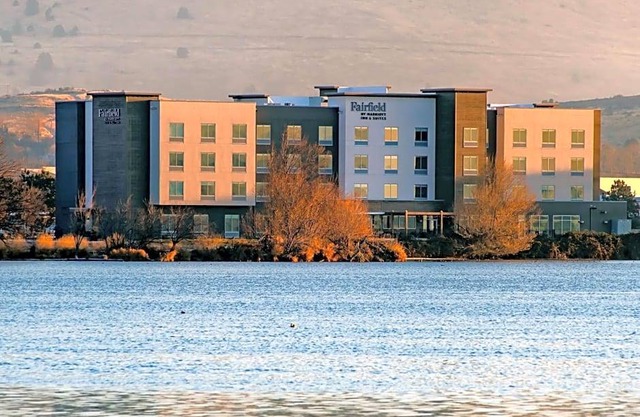 2-Star Hotel ∙ Fairfield Inn & Suites by Marriott Klamath Falls