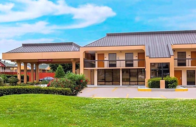 2-Star Hotel ∙ OYO Hotel Baton Rouge Mid City