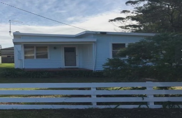 200 M Walk to the Beach - that's less than a 5 min walk !