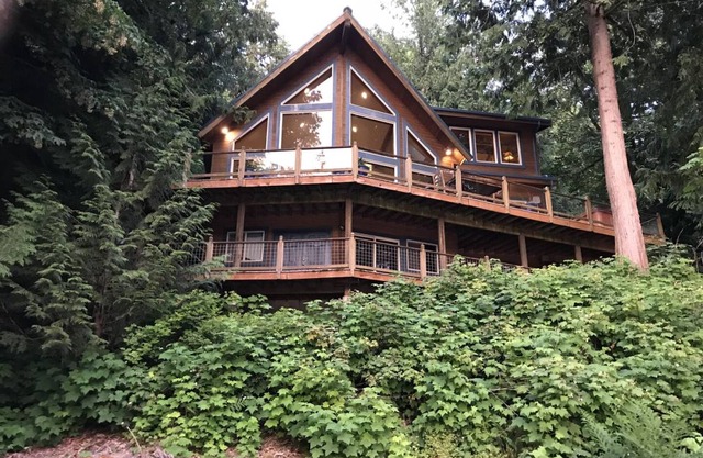 208 m² Cabin ∙ 3 bedrooms ∙ 8 guests