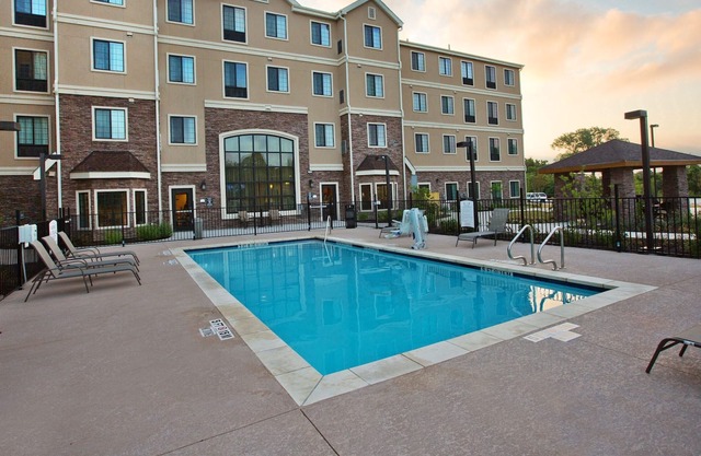 24 Hour Business Center + Heated Outdoor Pool | Studio Close to Downtown Austin