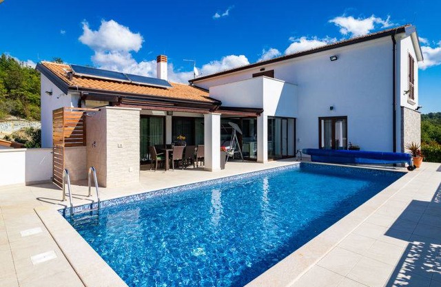 280 m² House ∙ 3 bedrooms ∙ 8 guests