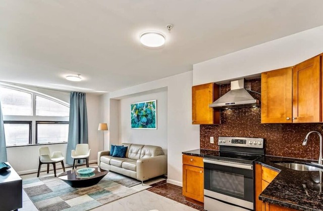 2BD Apartment next to Reading terminal and convention center