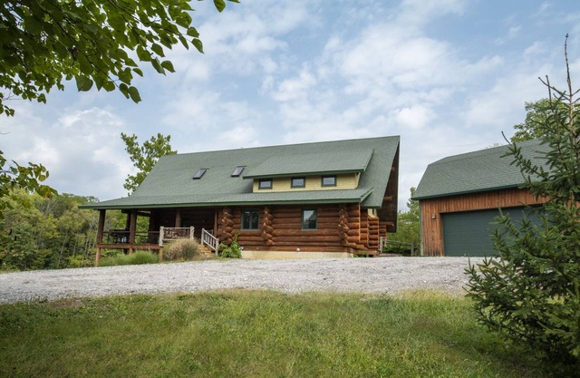 Acre Farm Animals Zoo Horses Horseback Riding Roam 